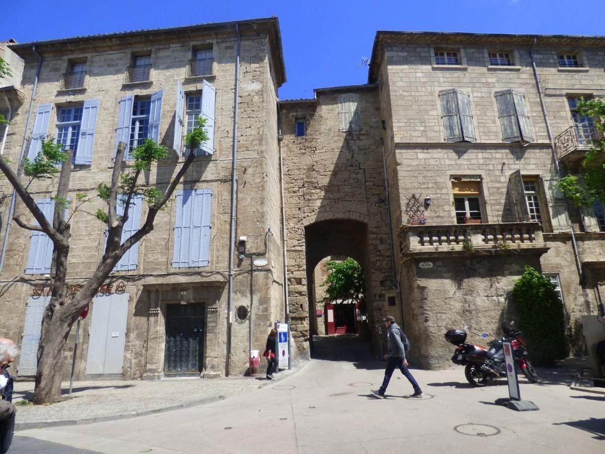 Pillement 1-T2-balcon avec garage privé optionnel-Centre historique et plages à 21km ! Pézenas Extérieur photo