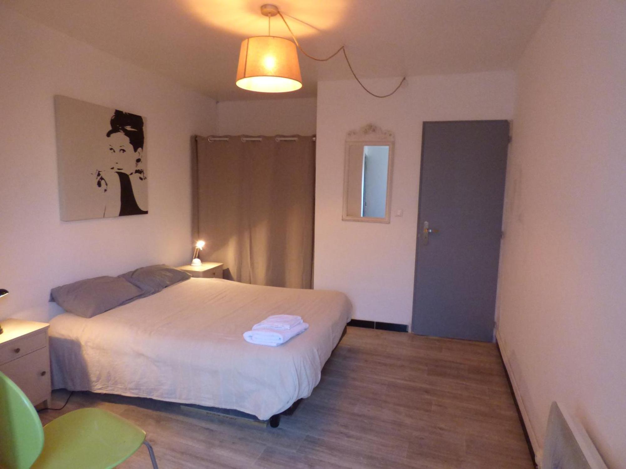 Pillement 1-T2-balcon avec garage privé optionnel-Centre historique et plages à 21km ! Pézenas Extérieur photo